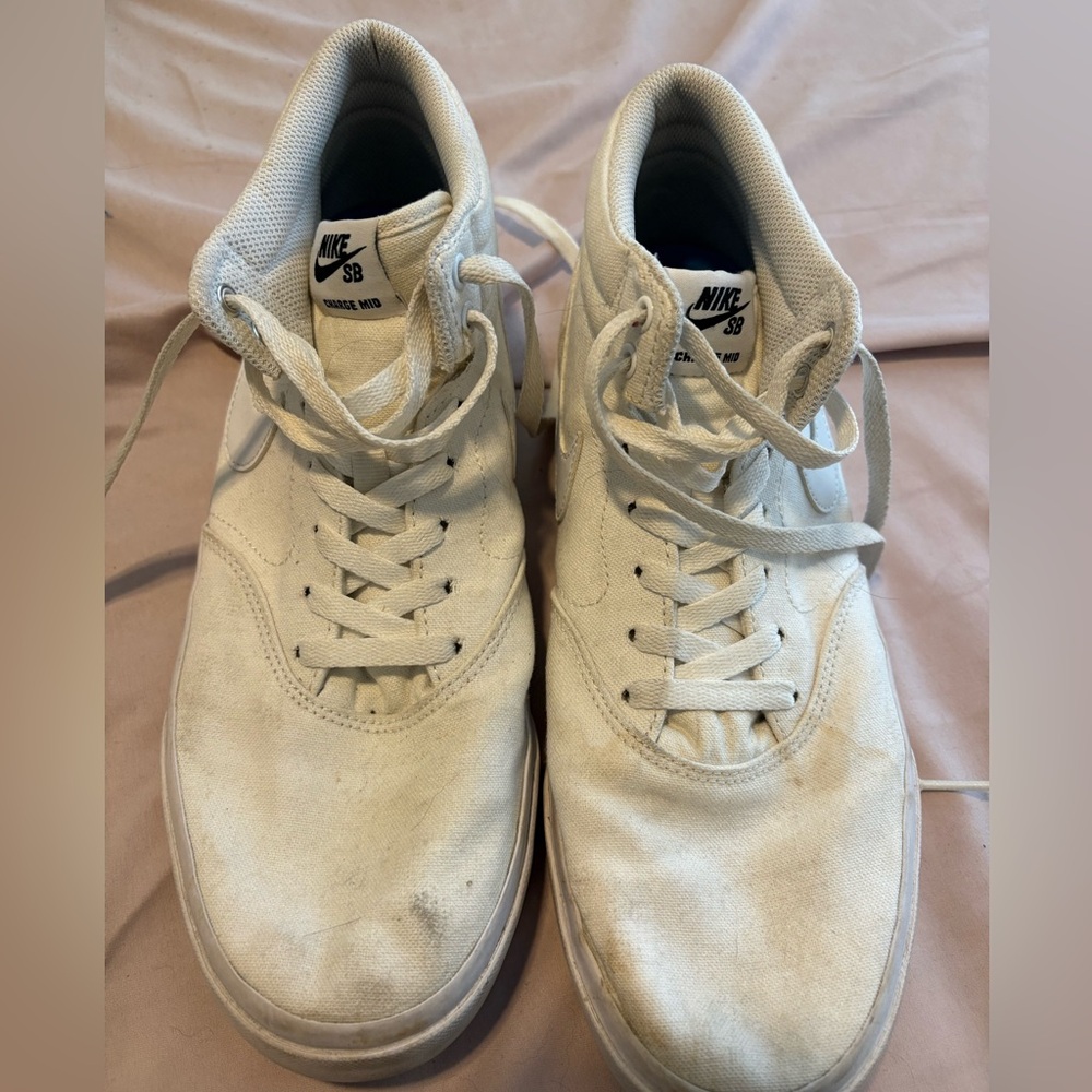 Men’s Nike shoes 10.5